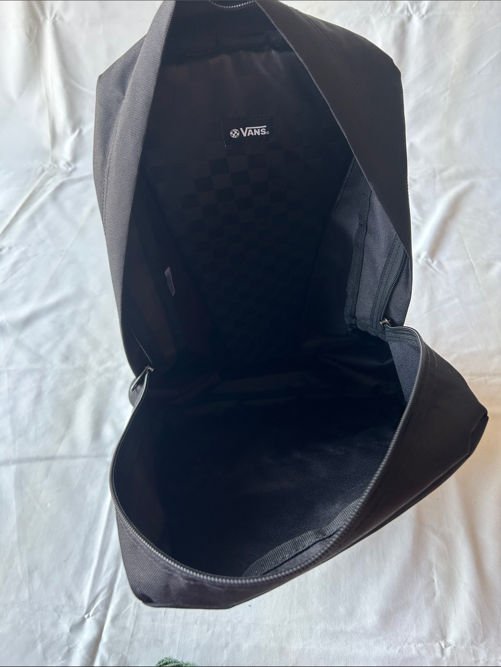 Vans Black Backpack with White Logo - Picture 4 of 4